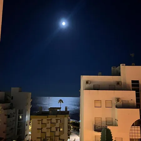 Sun & Fun In Armação de Pêra